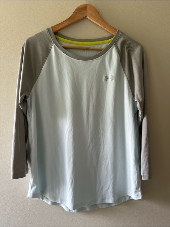 Under Armour Tops - Under Armour Women's Light Blue and Gray size S Athletic Long Sleeve Top